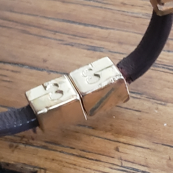 Tory Burch Serif T Brown Leather Bracelet - Picture 6 of 11